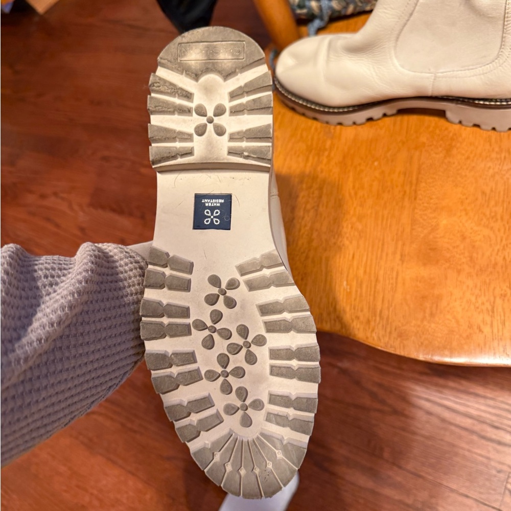 Caslon Waterproof Women's Cream Ankle Boots - Picture 4 of 7
